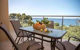 Akrotiri Sea View Suites